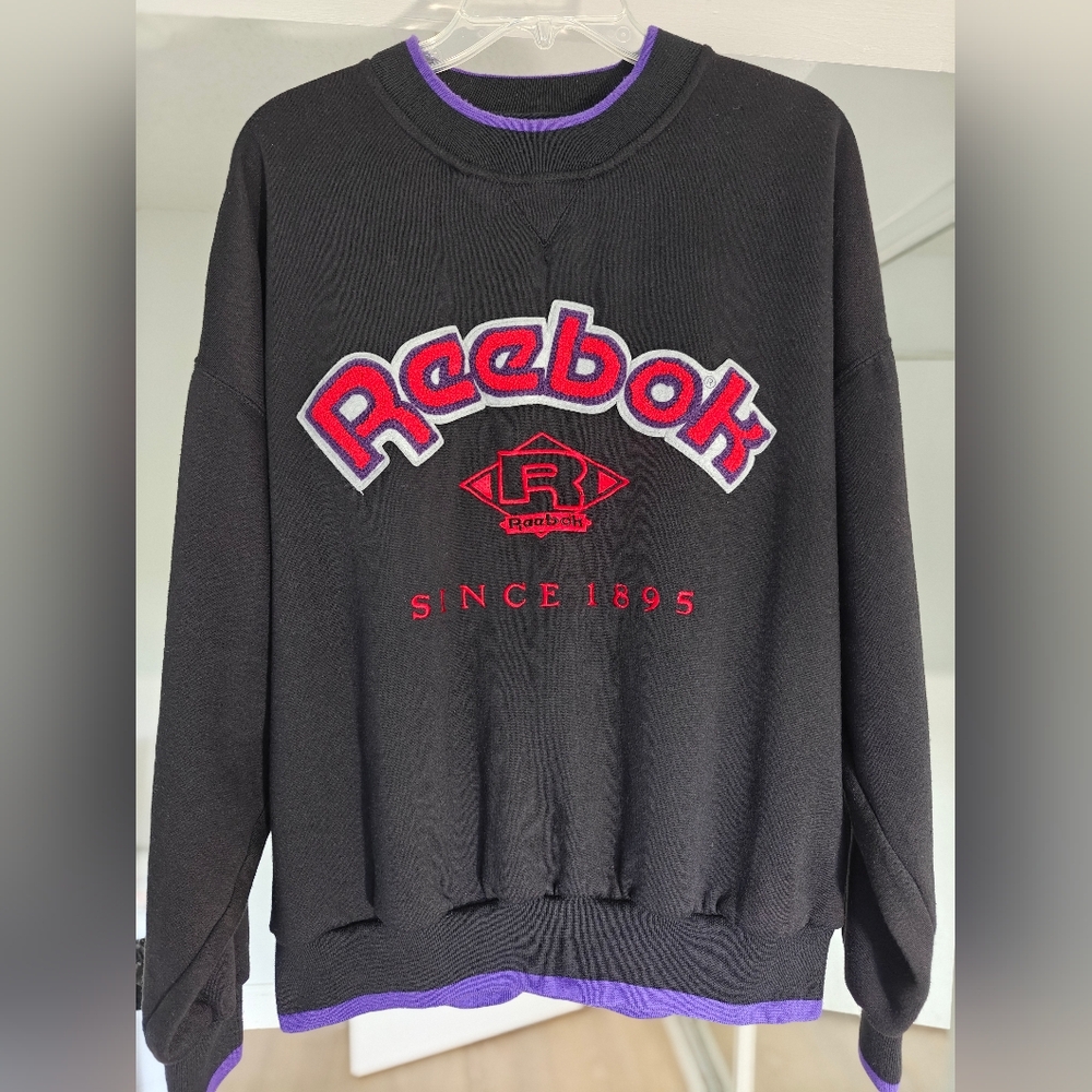 Vintage 90's Black Reebok Classic Crew Pullover Sweatshirt Red Embroidered Logo